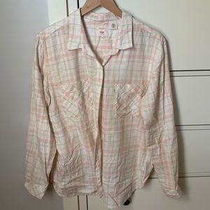 Levi’s Plaid Boyfriend Shirt